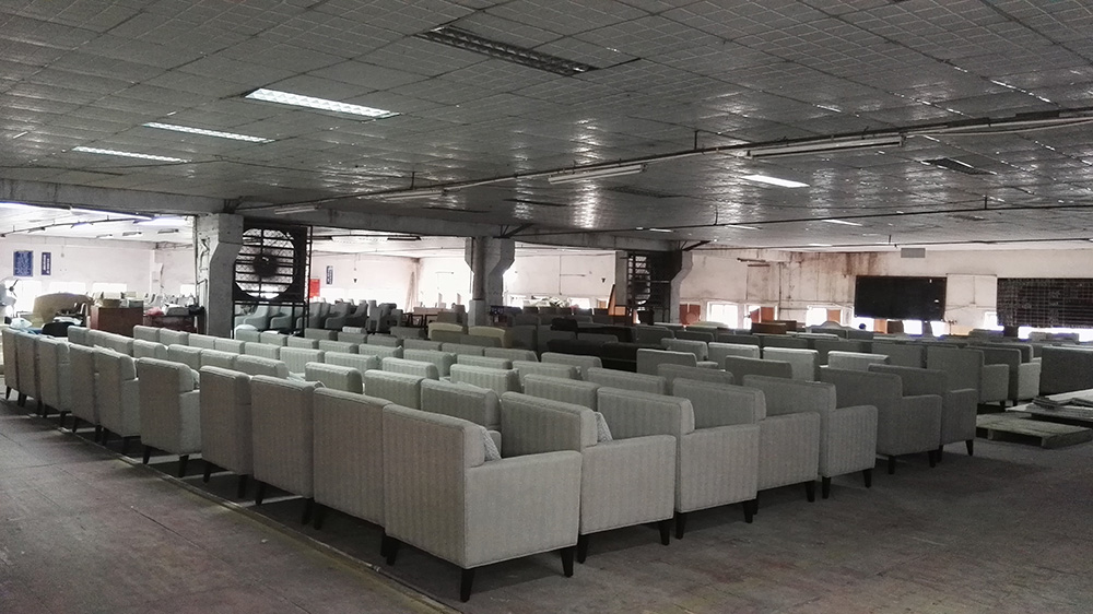Mass production and quality inspection of upholstered hotel furniture for a US Radisson project